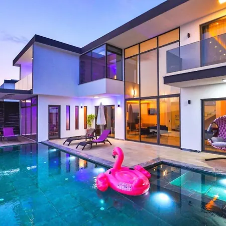 Villa 3 Bedroom Luxury With Private Pool - Sauna And Indoor Pool *