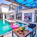 3 Bedroom Luxury With Private Pool - Sauna And Indoor Pool